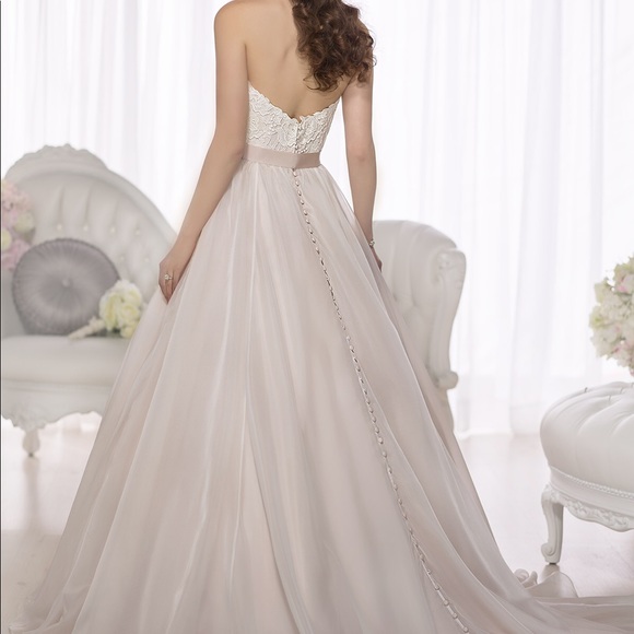 Essence of Australia wedding dress size14 ballgown - Picture 4 of 5